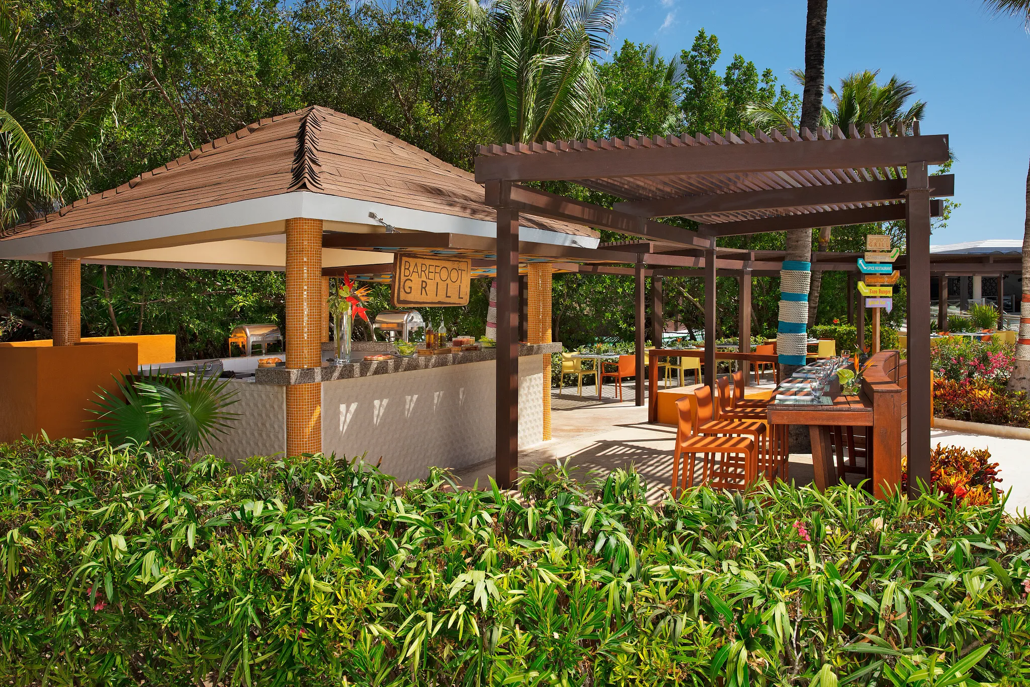 Outdoor grill restaurant with dining set up