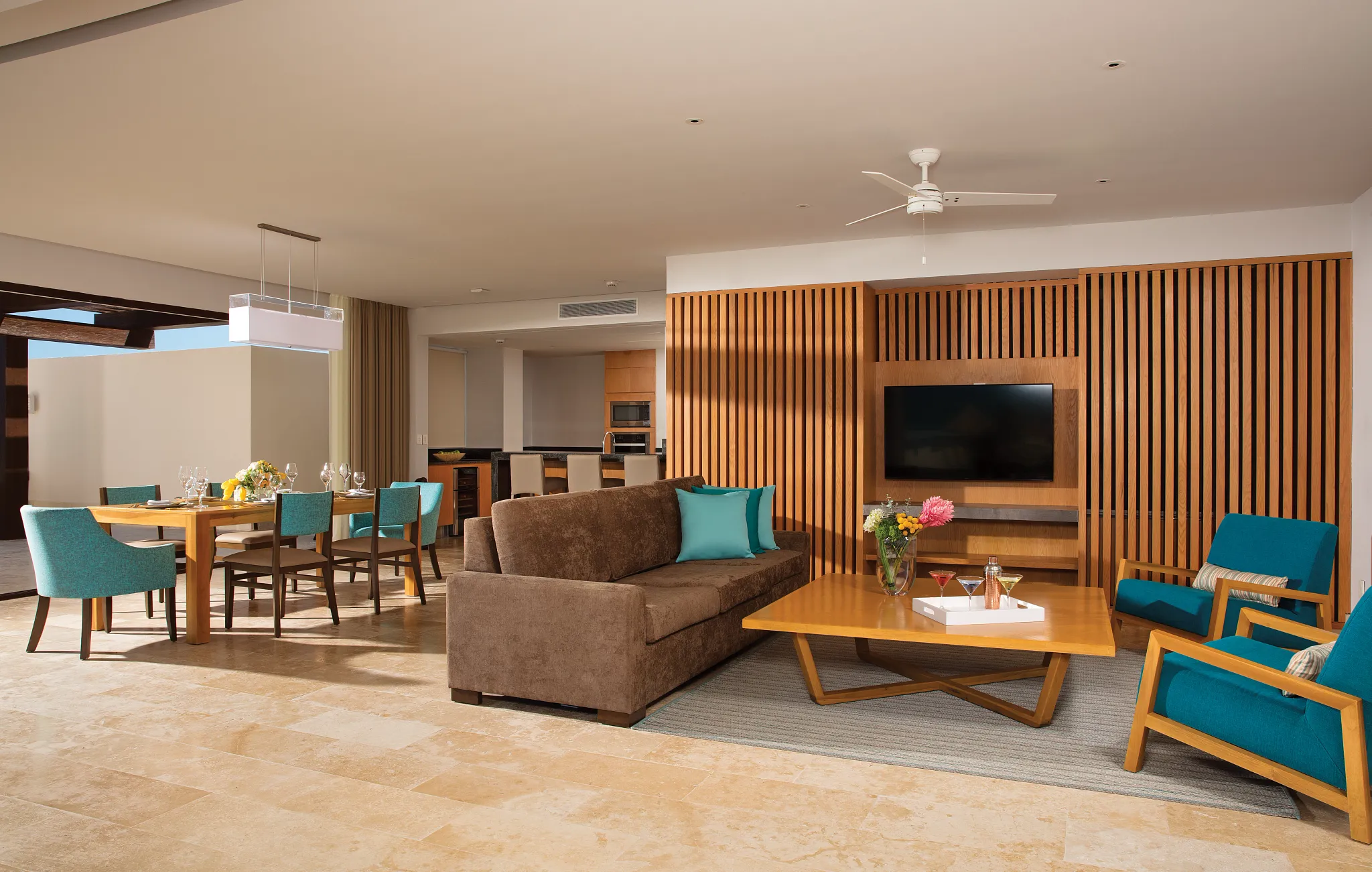 Preferred Club Paramount Suite living room Dreams Playa Mujeres