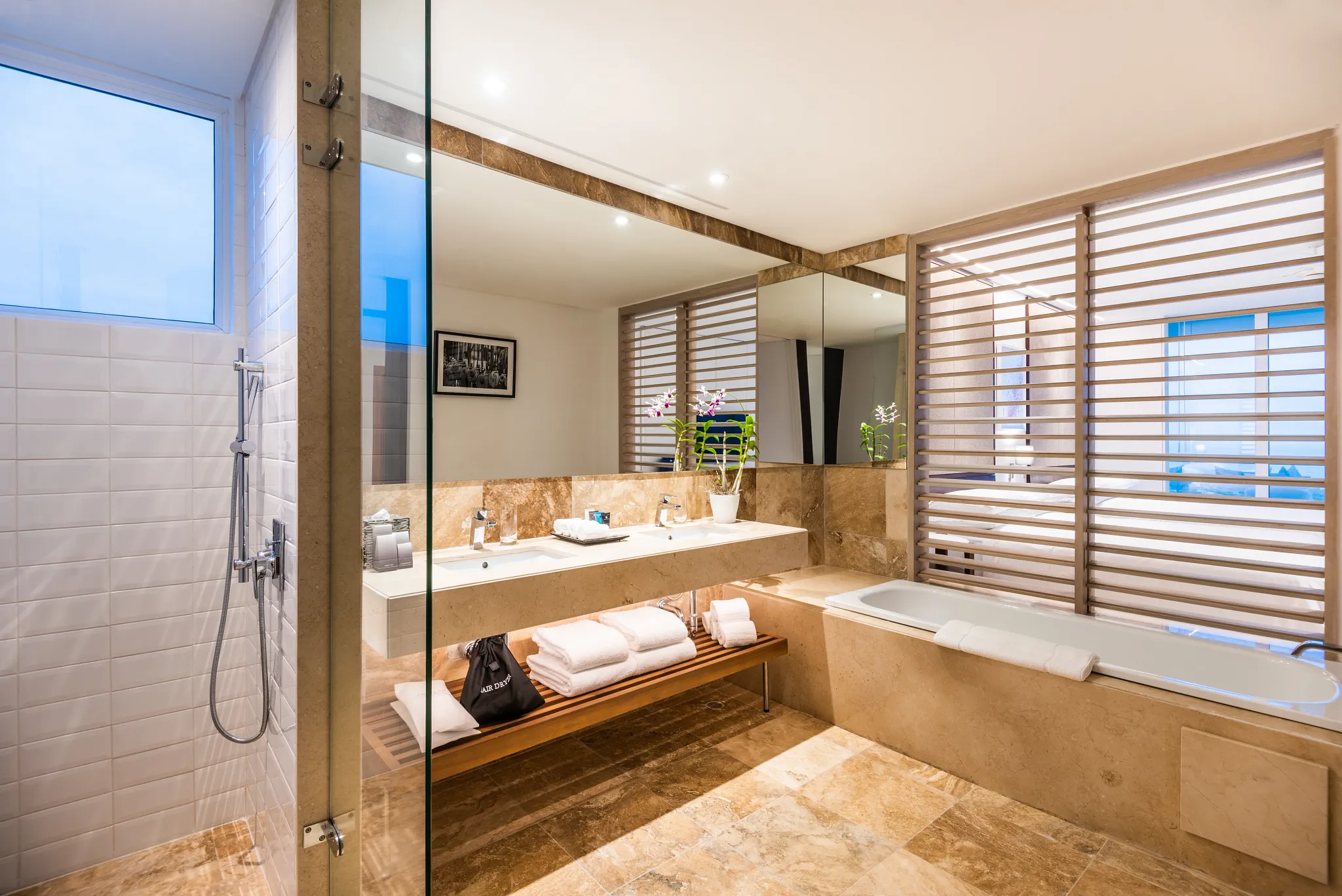 Junior Suite Tropical View bathroom — Dreams Karibana Cartagena