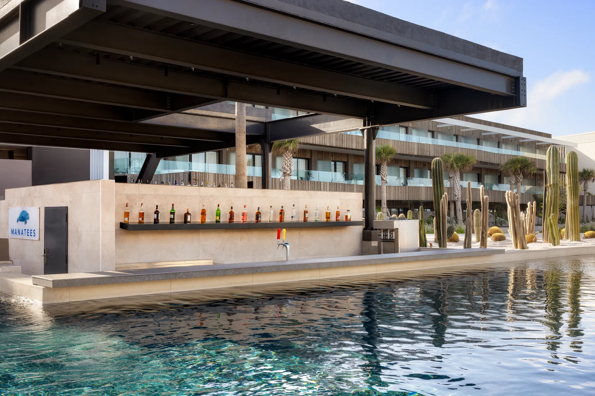 Manatees Swim-Up Bar