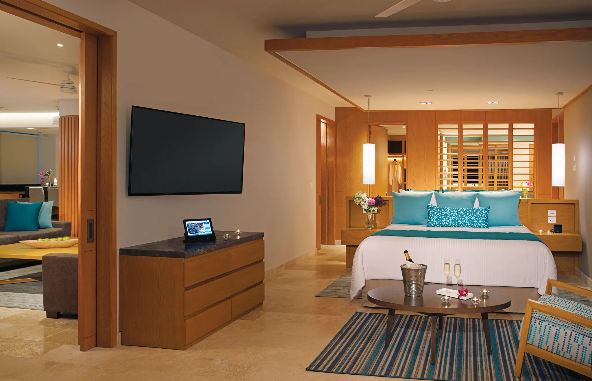 Preferred Club Paramount Suite bedroom Dreams Playa Mujeres