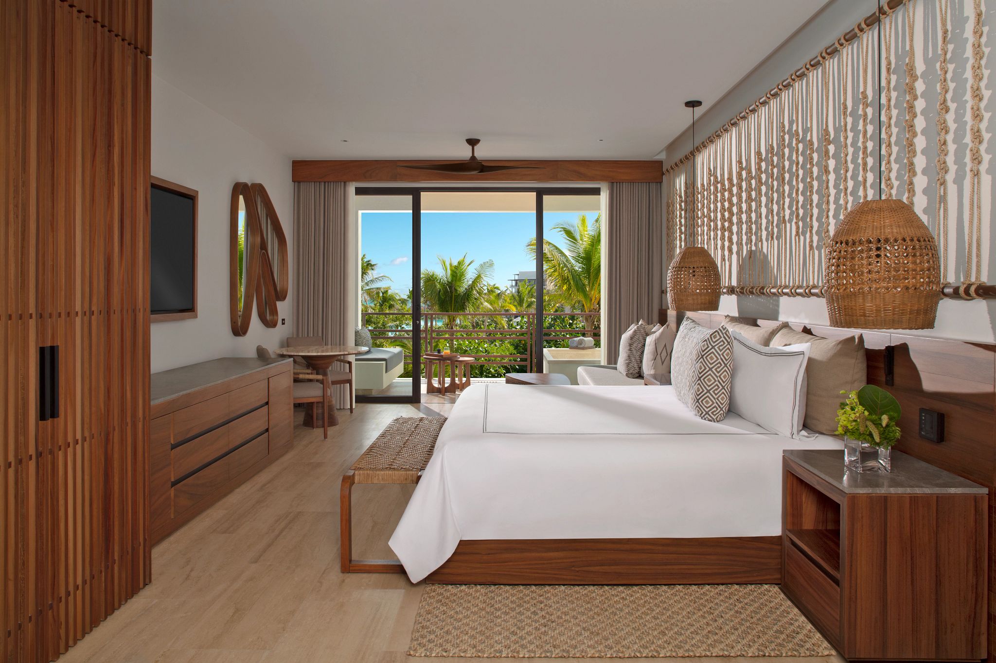 A Preferred Club guest room with a tropical view for Preferred Club guests only