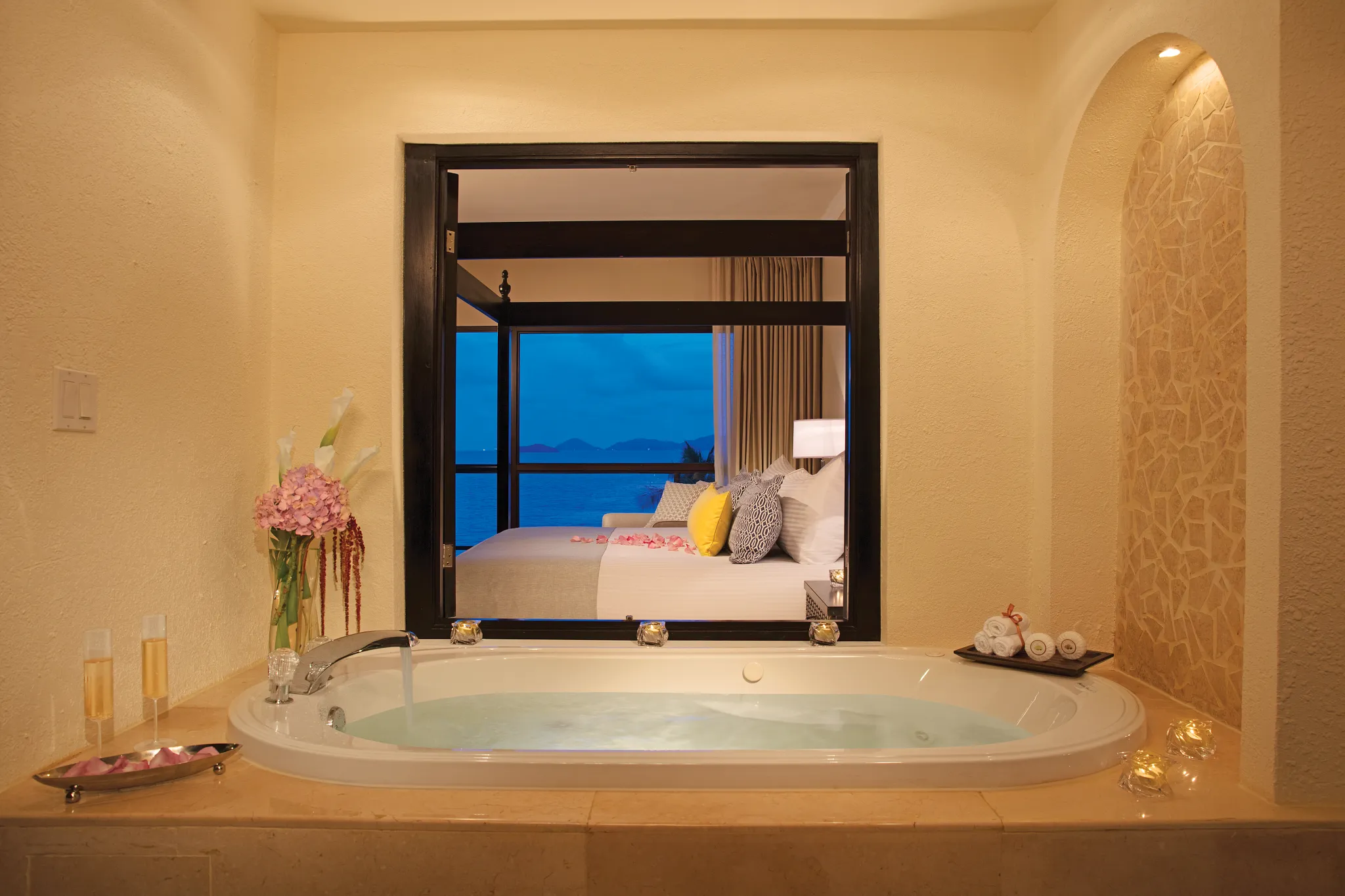 Whirlpool Tub Filling with Water in the Junior Suite Ocean View Room